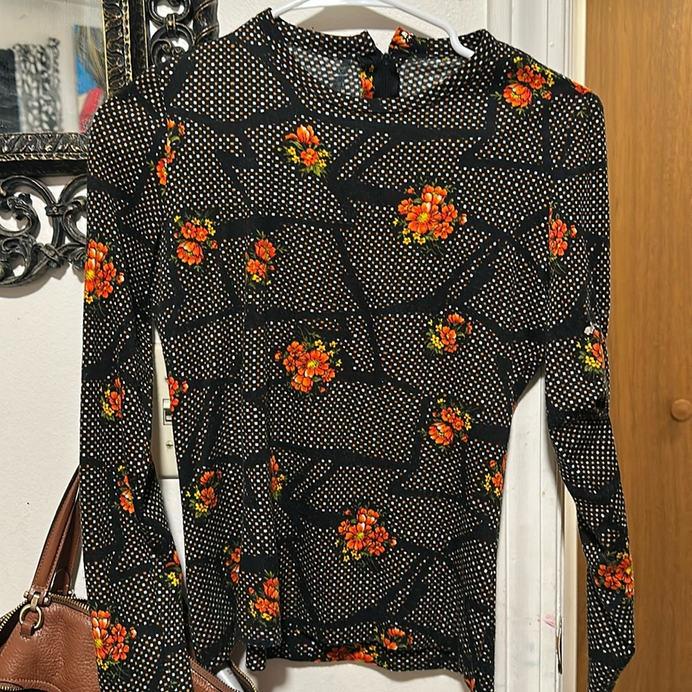 VTG Leslie J  Black Blouse Multi Red Orange Floral Top Long Sleeve